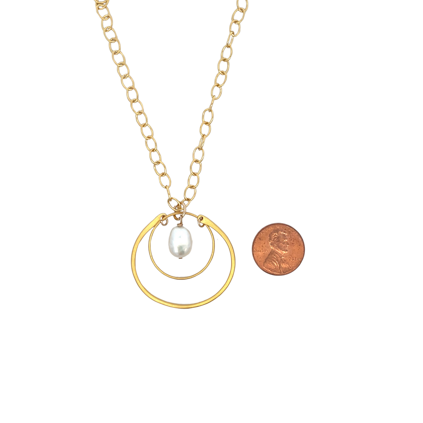 The Isla Necklace: Freshwater Pearl